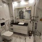 Golden Sands Apartment *