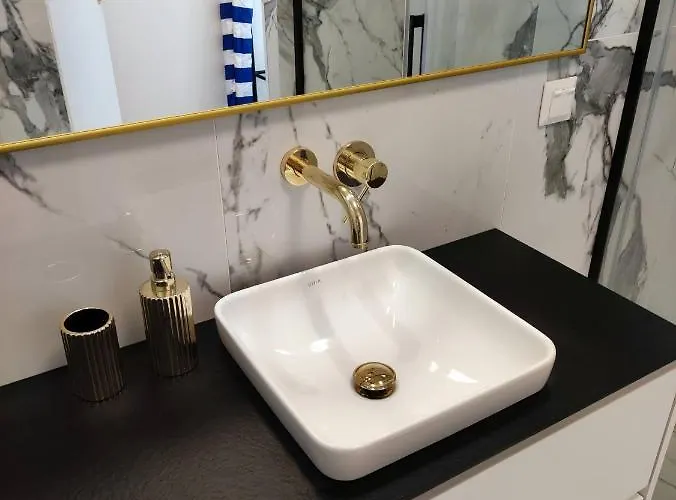 Апартаменты Golden Sands Ровы